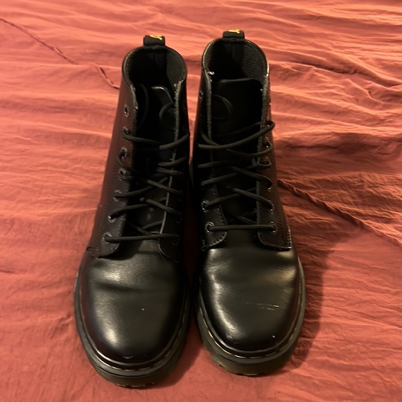 Dr. Martins - Picture 2 of 4